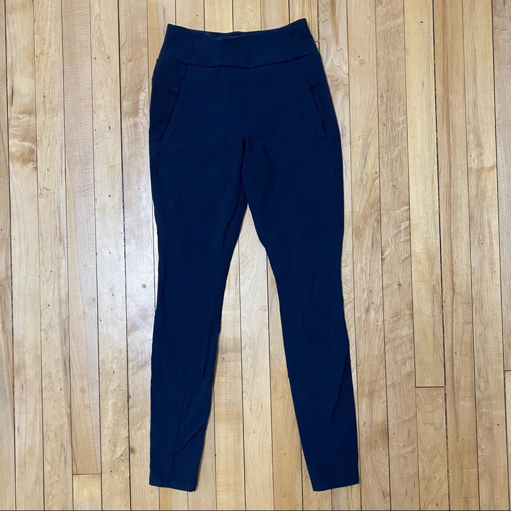 Athleta Hybrid Cargo Tight Navy Size 0